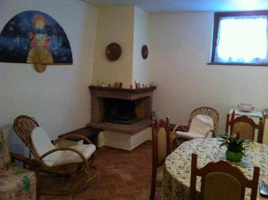 Valtopina Ospitaci Appartamenti Di Campagna Le Rancole المظهر الخارجي الصورة